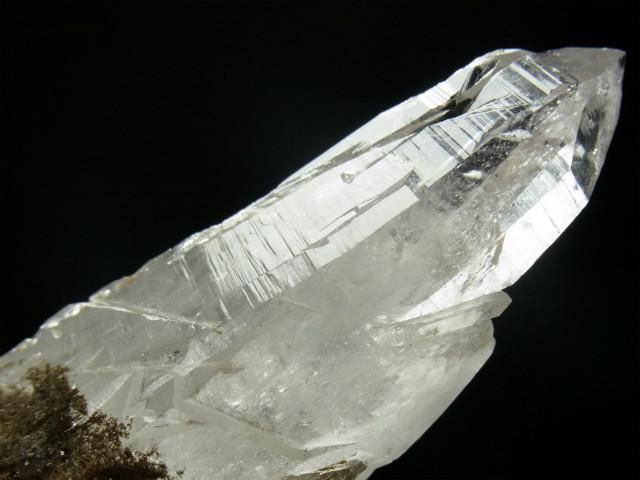 ダルゴネスク産 グロース インターフェレンス 水晶【211685a】