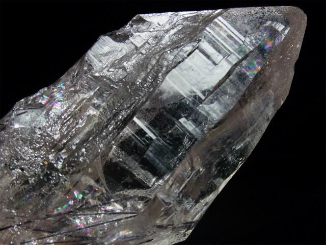 シガール産 ヒマラヤ水晶 ブラックトルマリン黒針、レインボー