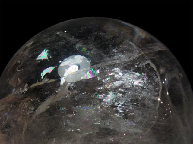 虹入りヒマラヤ水晶丸玉 24mm [T317-4034]