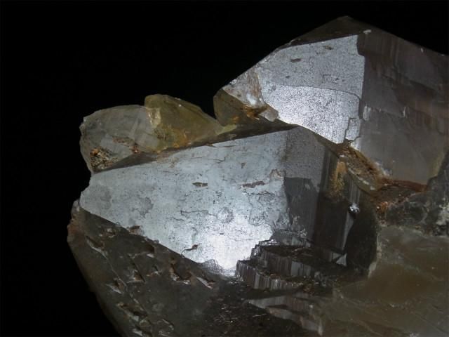 スカルドゥ産 大型ヒマラヤ水晶 スモーキーカテドラルクォーツ