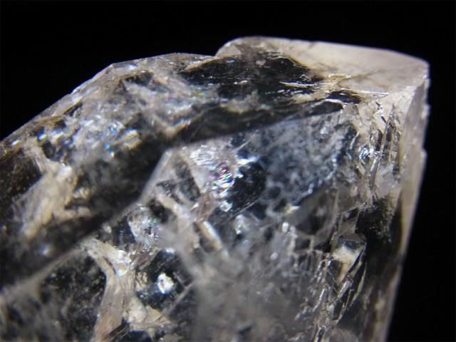 シガール産 ヒマラヤ水晶 独特の蝕像錐面、トライゴーニック