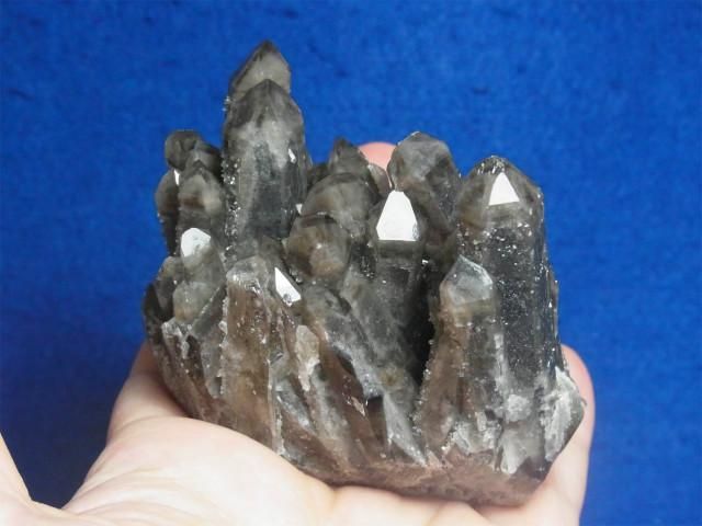 内モンゴル産スモーキーファントム水晶クラスター - 水晶専門店
