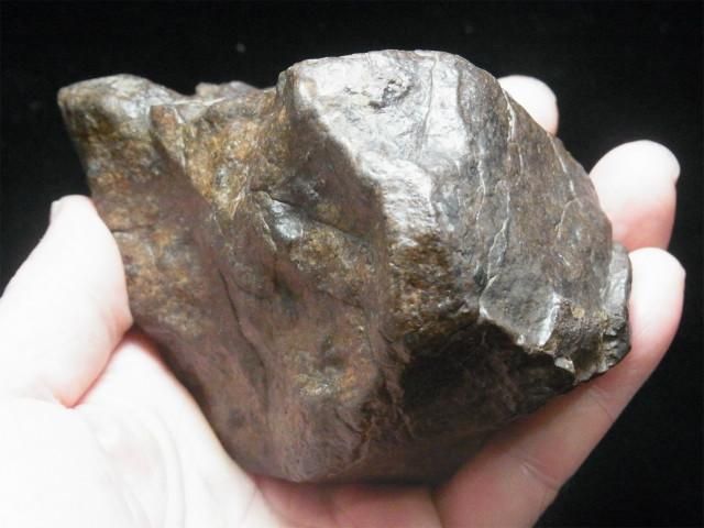 コンドライト隕石モロッコ産石質隕石 モロッコ産 コンドライト隕石 NWA 石質隕石 50mm原石 117.3g (ID