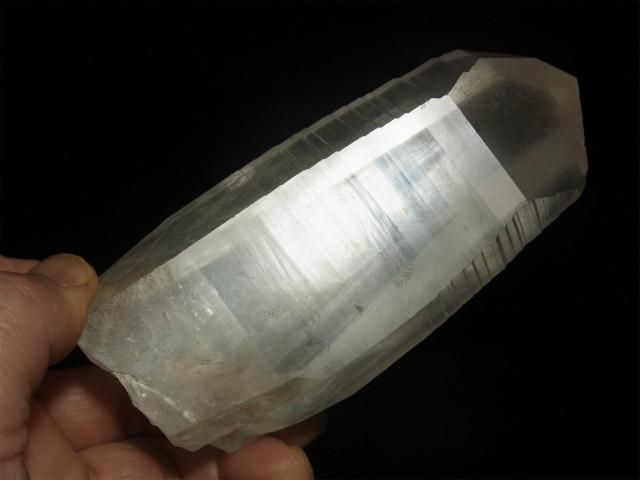 レムリアンシード、レムリアン水晶、カブラル産レムリアン水晶、ピンクレムリアンシード、レコードキーパー、逆三角形の窪み、レインボー水晶