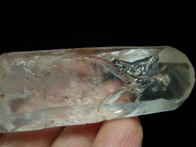 雷水晶・ライトニングクォーツ ウィンドウ、凄まじい雷の痕跡 - 水晶