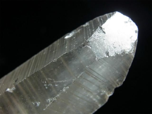 レムリアンシード、レムリアン水晶、カブラル産レムリアン水晶、レコードキーパー、逆三角形の窪み、レインボー水晶