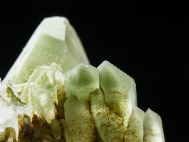 天然石 マダガスカル産 カテドラル水晶原石 台座付 200720597