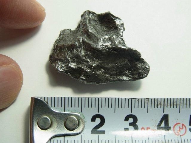 シホーテアリン隕石 テーナイトとカマサイトの分離標本 - 水晶