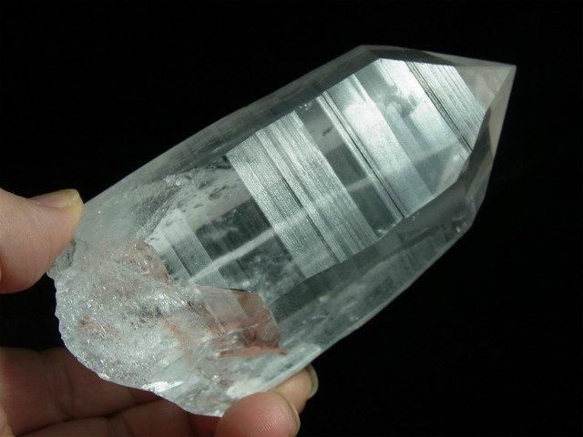 レムリアンシード水晶クラスター　干渉された日本式双晶　透明度高く美しい レムリアンシード水晶クラスター 干渉された日本式双晶 透明度