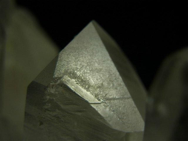 （m13）マニカラン水晶マスタークリスタル虹レムリアンリッジ大型単結晶 m13）マニカラン水晶マスタークリスタル虹レムリアンリッジ大型