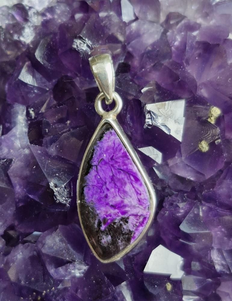 心の傷を癒す石】スギライト❂霊力注入済守護浄化愛平和直感