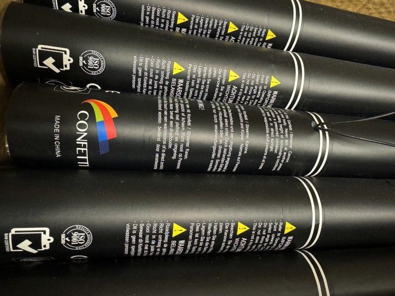 紙吹雪 imgrc0079299926.jpg