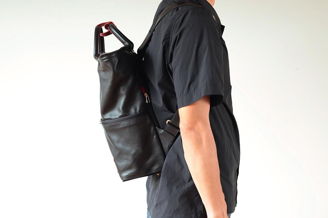 ヴァーチャルトリップ×クアトロガッツ コラボ バックパック グレー