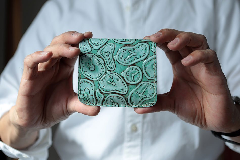 クアトロガッツの小さい財布・ミニ財布「小さいふ」イタリアンレザーは美しい型押しのデザインが特徴で、革らしい重厚感が味わえます