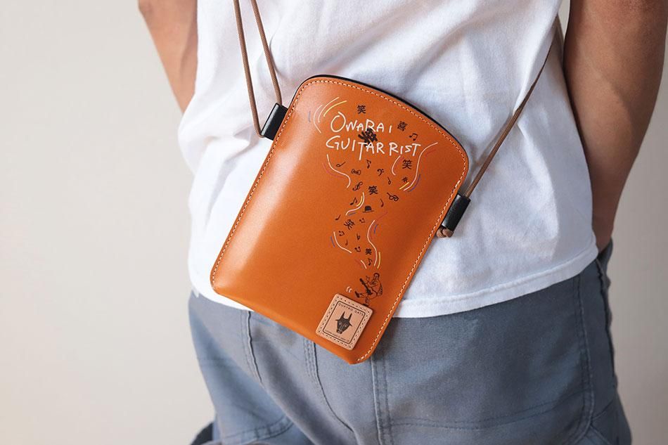めっちゃ小さいカバン スマホポーチ 吉本新喜劇 ギター芸人 松浦真也