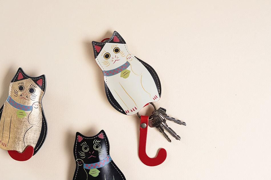 招き猫 10体セット 陶器製 ディスプレイケース付き 楽天市場】招き猫 l 福づくし 大 右手 白 赤 黒 黄 瀬戸焼 日本