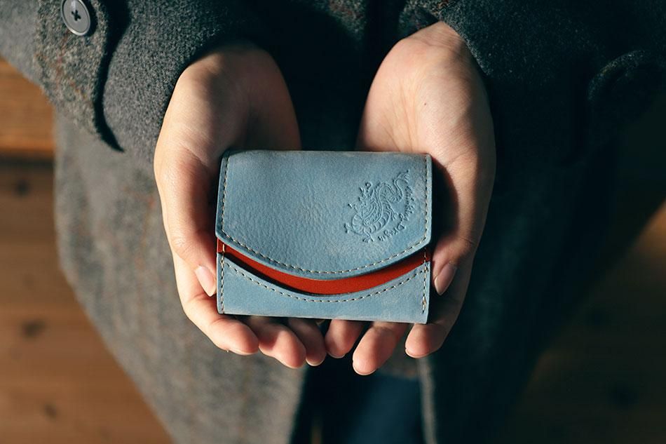 小さいふ。ペケーニョ 辰年「イタリアンレザー ヌバック ライトブルー