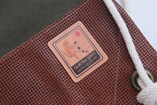 極美品　未使用　クアトロガッツ　オトナップサック　リュック　レザー　キャンバス 気軽に身軽に、大人のためのナップサック、オトナップサック - 小さい