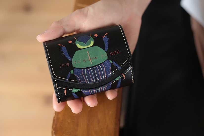 小さいふ。ペケーニョ「SCARABE スカラベ フンコロガシ」ファーブル