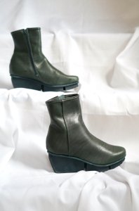 <img class='new_mark_img1' src='https://img.shop-pro.jp/img/new/icons7.gif' style='border:none;display:inline;margin:0px;padding:0px;width:auto;' />Force-waw/ leather ankle boots牛革アンクルブーツ