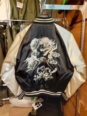 スカジャン 花竜 ブラック/ベージュ | 横須賀ジャンパー スカジャン 花竜 ブラック/ベージュ | 横須賀ジャンパー