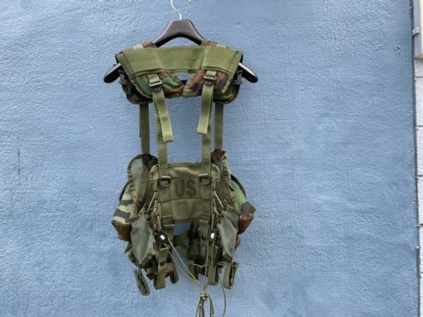 VEST TACTICAL LOAD BEARING サバイバルベストの商品詳細