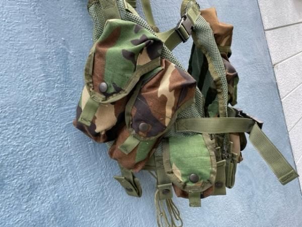 米軍デッドストック TLBベスト タクティカル ロードベアリング