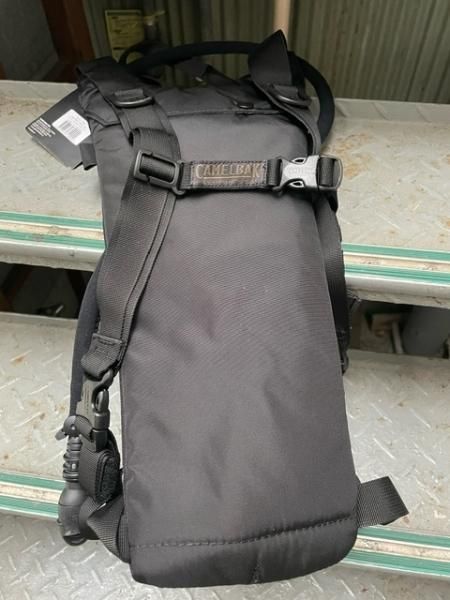 米軍放出品 新品未使用 CAMEL BACK Thermo Bak ２㍑ 黒 キャメルバック 2L THERMOBAK 旧型 - いは軍払い下げ品店