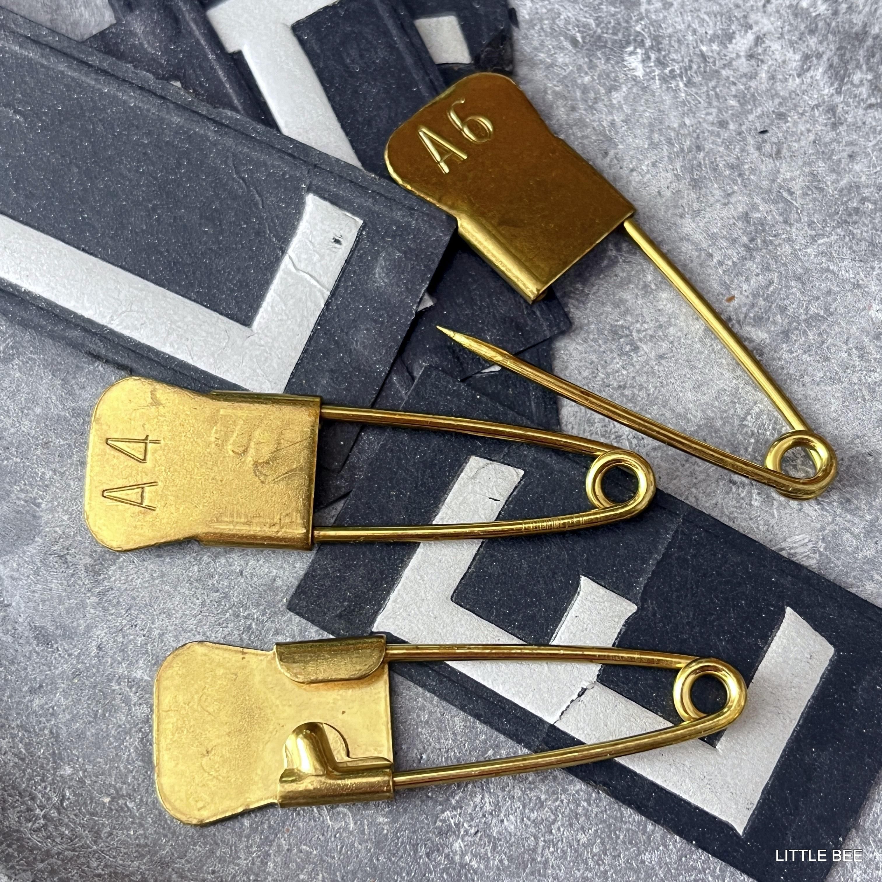 R-1740 ヴィンテージランドリーピン 刻印A1~A24 - LITTLE BEE リトルビー