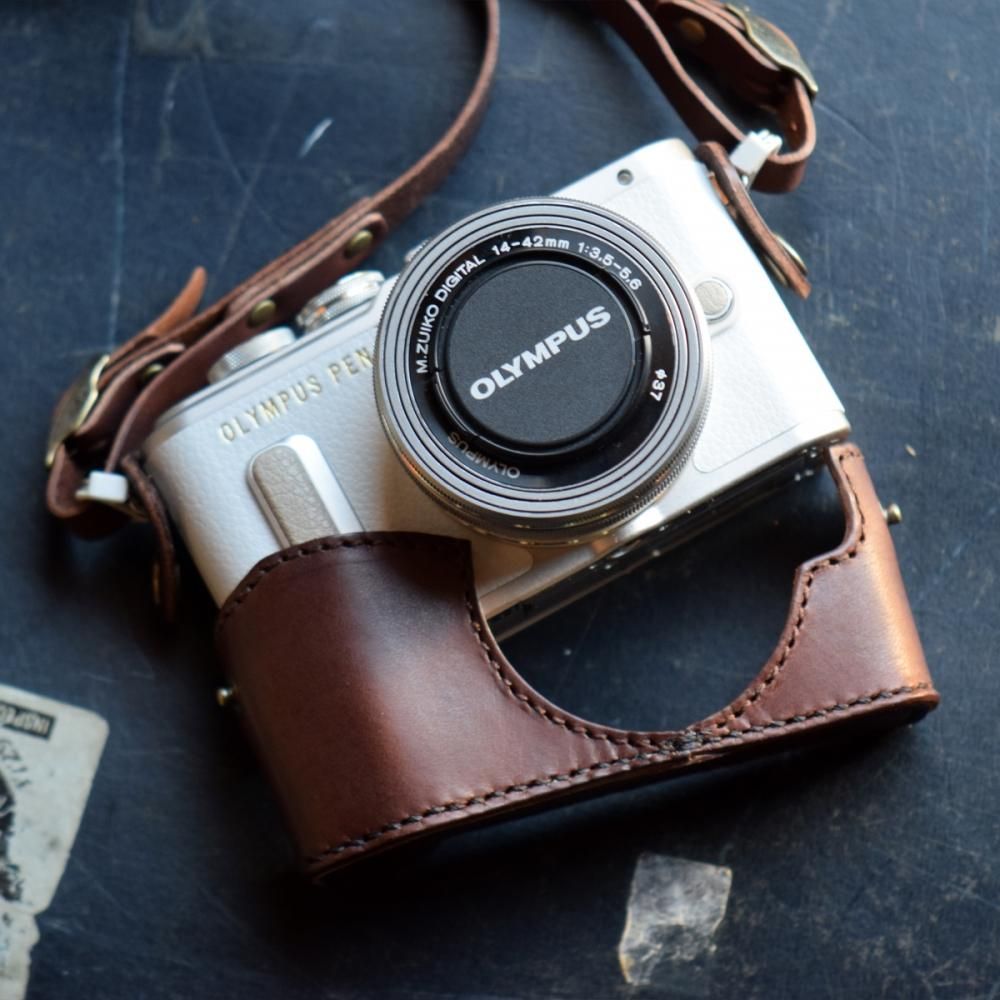 OLYMPUS PEN E-PL9 本体とレンズ2本　ストラップ付 Amazon | OLYMPUS ミラーレス一眼カメラ PEN E-PL9 ダブルズーム