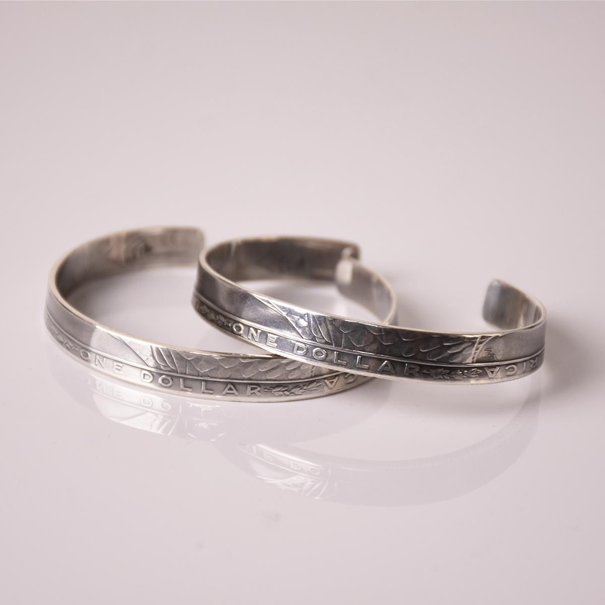 SANTA MONICA トークンコインバングル | web-flake.com