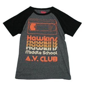 ストレンジャー・シングス Hawkins Middle School A.V. CLUB Tシャツ