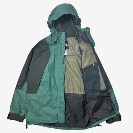 THE NORTH FACEノースフェイスからGORE-TEX NYLON MOUNTAIN PARKA