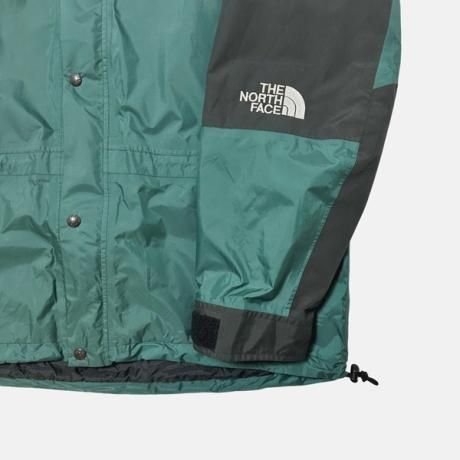 THE NORTH FACEノースフェイスからGORE-TEX NYLON MOUNTAIN PARKA