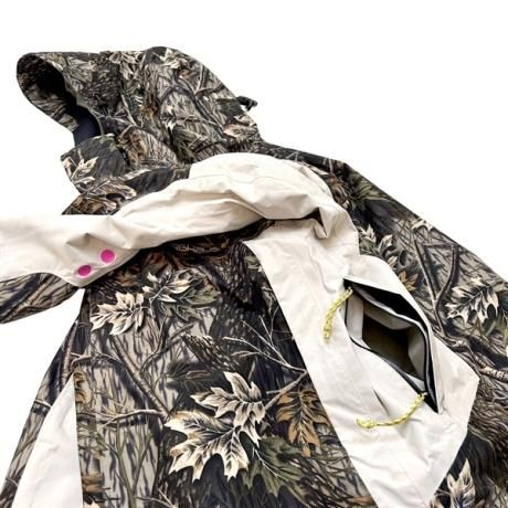 BERGHAUS×GRIFFIN(バーグハウス×グリフィン)からAQ2 MAUNTAIN BERGHAUS×GRIFFIN(バーグハウス×グリフィン)からAQ2 MAUNTAIN