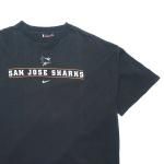 <img class='new_mark_img1' src='https://img.shop-pro.jp/img/new/icons50.gif' style='border:none;display:inline;margin:0px;padding:0px;width:auto;' />NIKE ʥ<br>USED 桼<br>S/S PRINT T-SHIRT<br>Ⱦµץȥƥ<br>SANTOSESHARKSξʲ