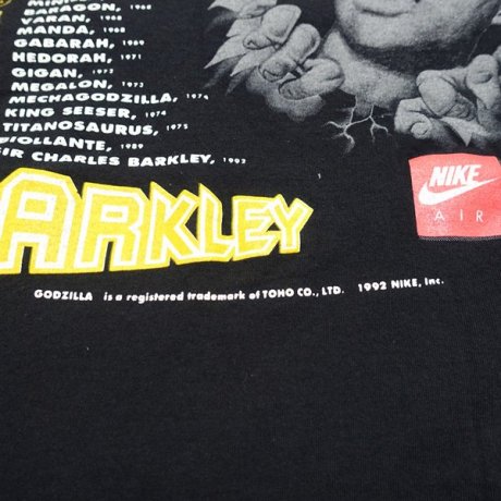 NIKE （ナイキ）Godzilla vs Charles Barkley（ゴジラvs チャールズバークレー ）のS/S  PRINT-T（半袖プリントTシャツ）が入荷しました。 ・極めて状態の良いUSEDをセレクトしました。