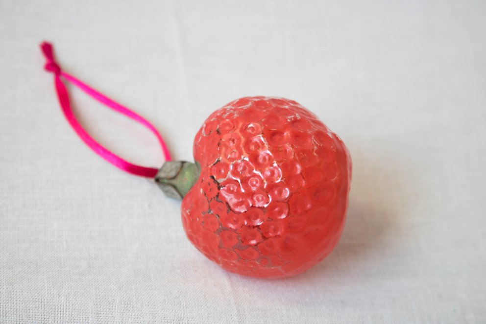 新品登場 【まーちゃんさま】* strawberry ornament ❀ いちご (a