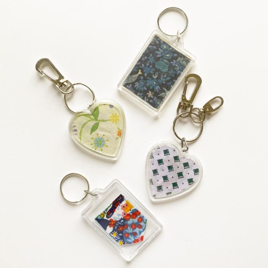刺繍キットの通販 | 刺繍してキーホルダーを作ろう | クロヤギ