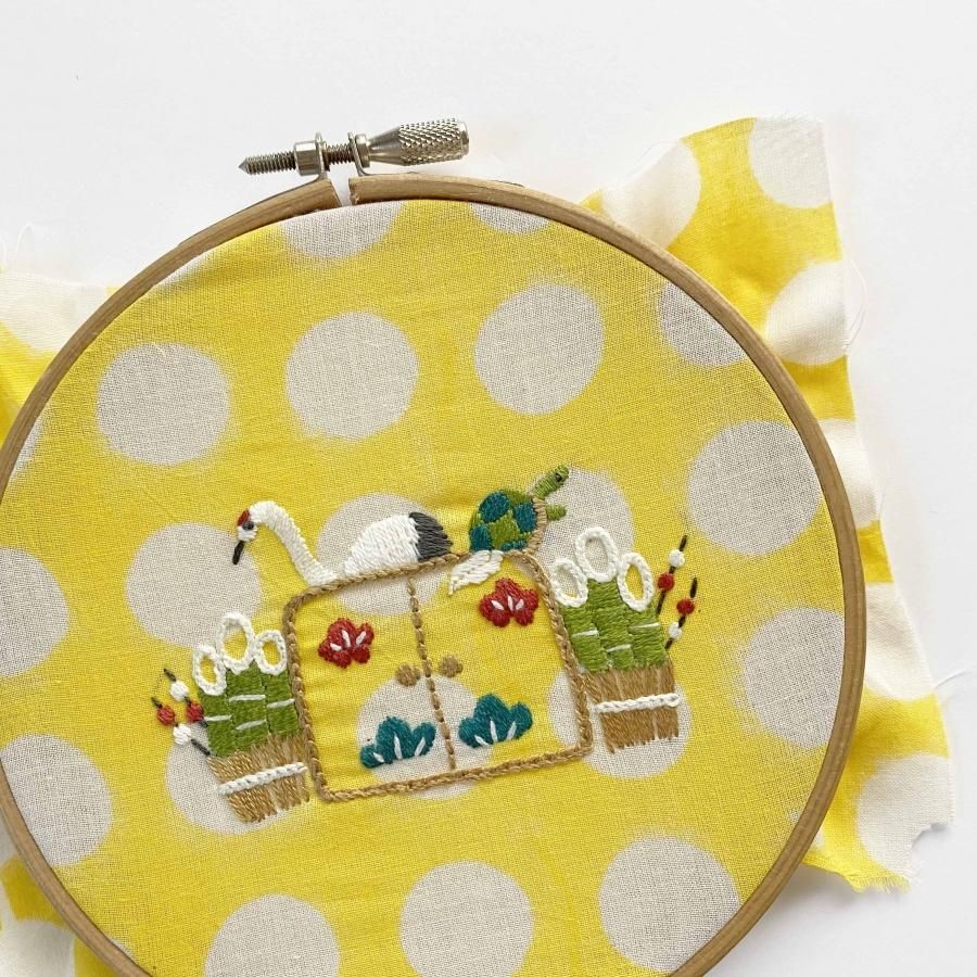 古着人気アイテム お正月に飾れる刺繍キット通販 | 鶴亀門松の刺繍ぐるみ 和書