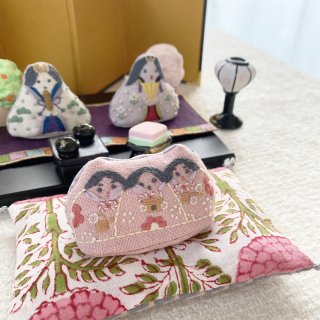 <img class='new_mark_img1' src='https://img.shop-pro.jp/img/new/icons6.gif' style='border:none;display:inline;margin:0px;padding:0px;width:auto;' />刺繍ぐるみのキット