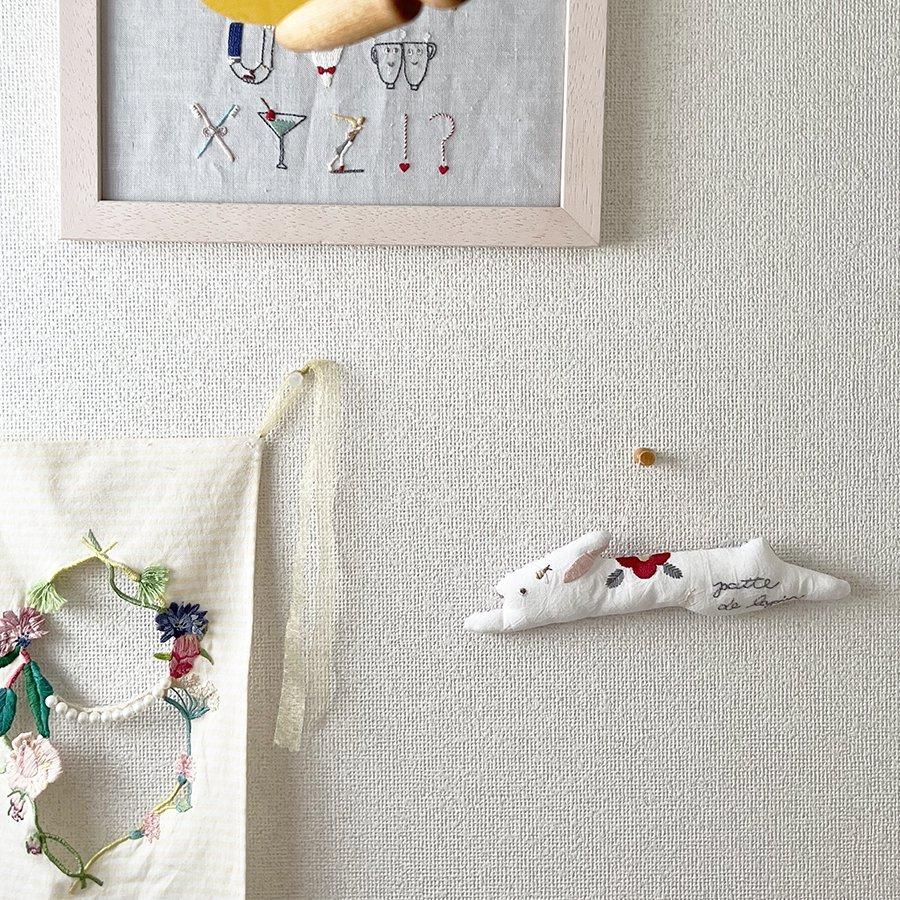 うさぎ 刺繍ポーチ ☆8,800円以上購入で送料無料!☆ | 雑貨