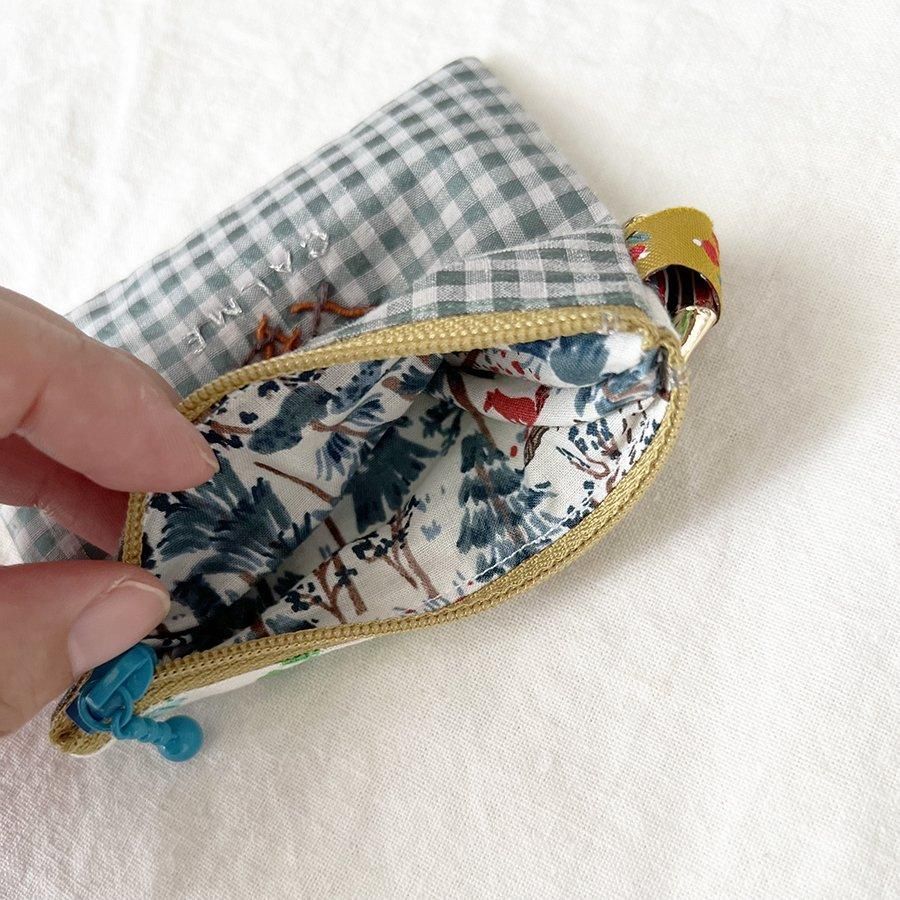 手刺繍ポーチの通販 | ぶらさげられる刺繍のミニポーチ | クロヤギシロヤギ