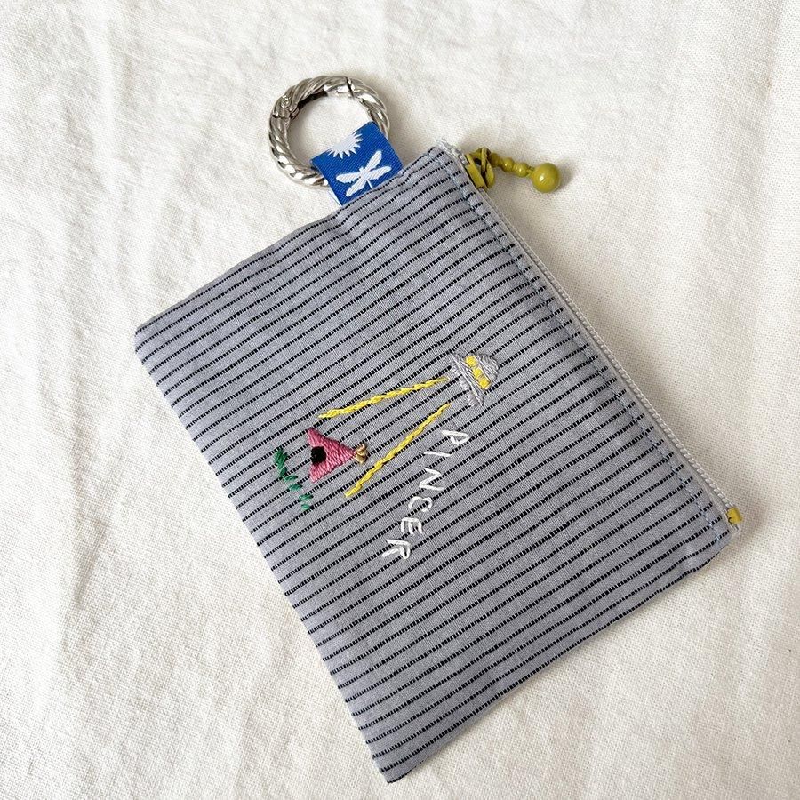 手刺繍ポーチの通販 | ぶらさげられる刺繍のミニポーチ