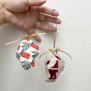 [完成品]サンタクロースの刺繍オーナメント _クリスマスギフトに