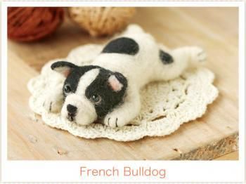 ボストンテリア　確認写真❣️羊毛フェルト　犬　ブローチ 羊毛フェルト ボストンテリアパピーブローチ | iichi 日々の暮らしを