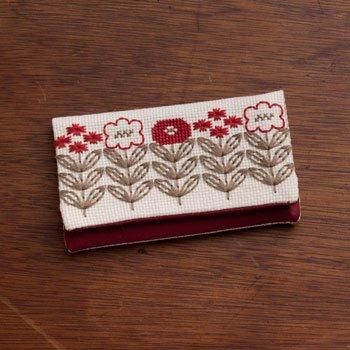 コスモ 刺繍キット カードケース 赤い花のサンプラー No.2307