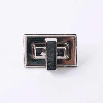 金とシルバーの長方形カフリンクス