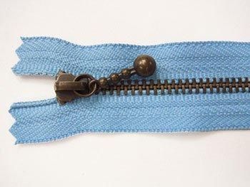YKK 3GKB 玉付きファスナー 14cm アンティークゴールド col.546 水色