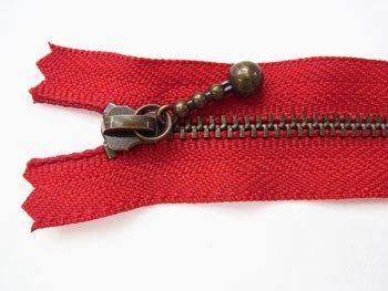 YKK 3GKB 玉付きファスナー 20cm アンティークゴールド col.519 赤